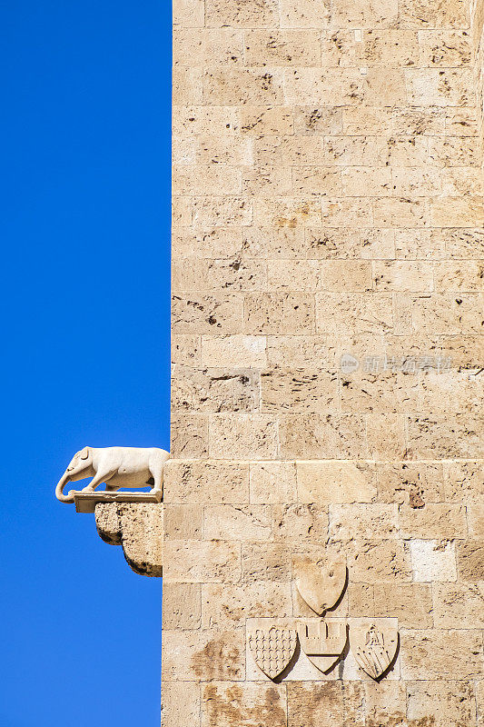 Torre dell'Elefante，位于意大利撒丁岛卡利亚里的一座中世纪塔楼